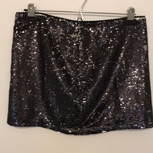 Forever 21 Women’s Black Sparkly Mini Skirt Size Medium